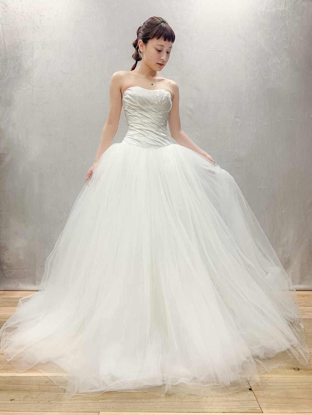 White by VERAWANG ベアトップドレス VERA WANG（ヴェラウォン） White