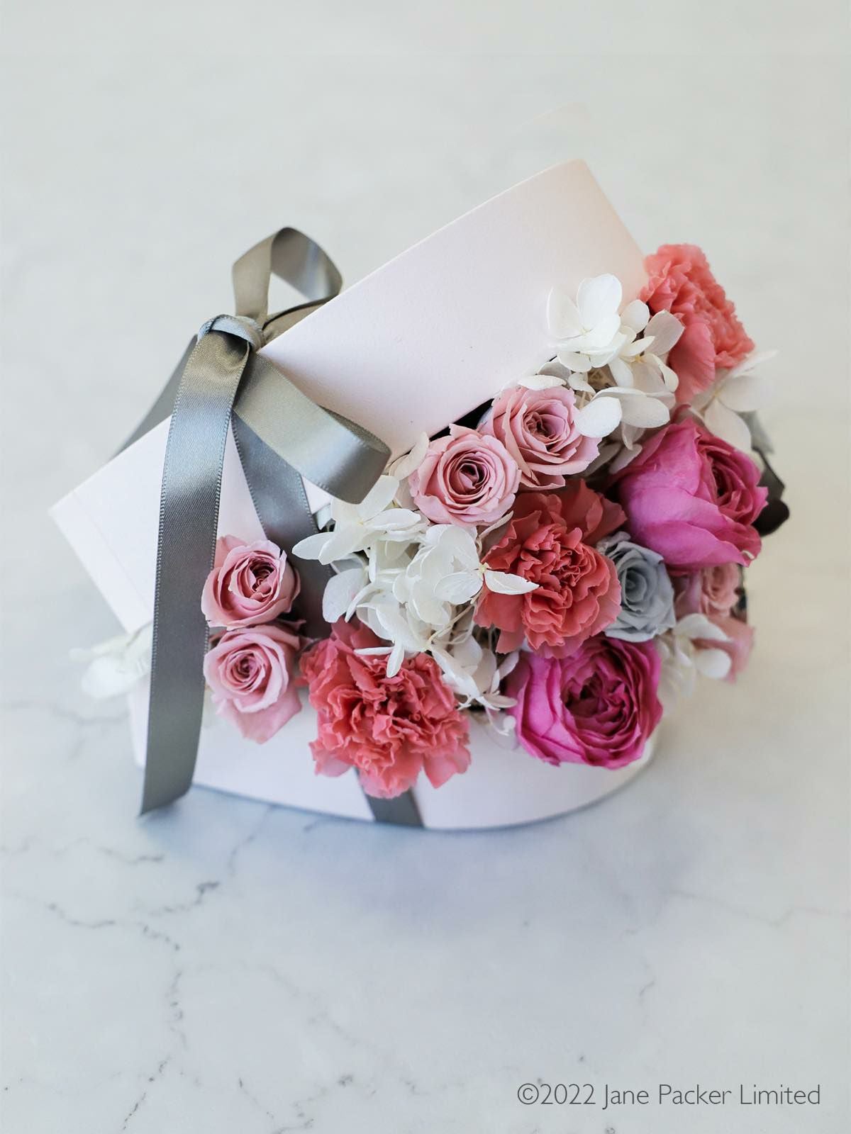 In LOVE(ハートボックスプリザーブドアレンジメント)【JP-BU-01