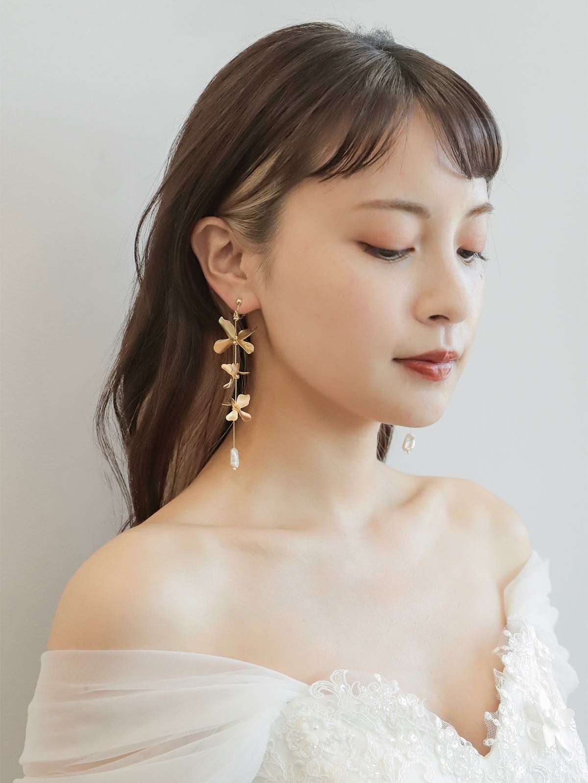 マットゴールドフラワー 淡水パール イヤリング&ピアス【FE-COER-5G