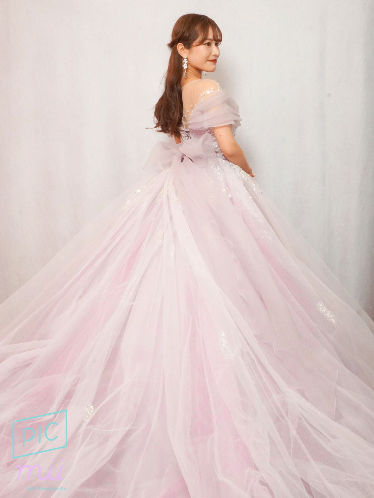 横浜店】15分撮り放題 人気コラボドレス限定フォトプラン | DRESSY