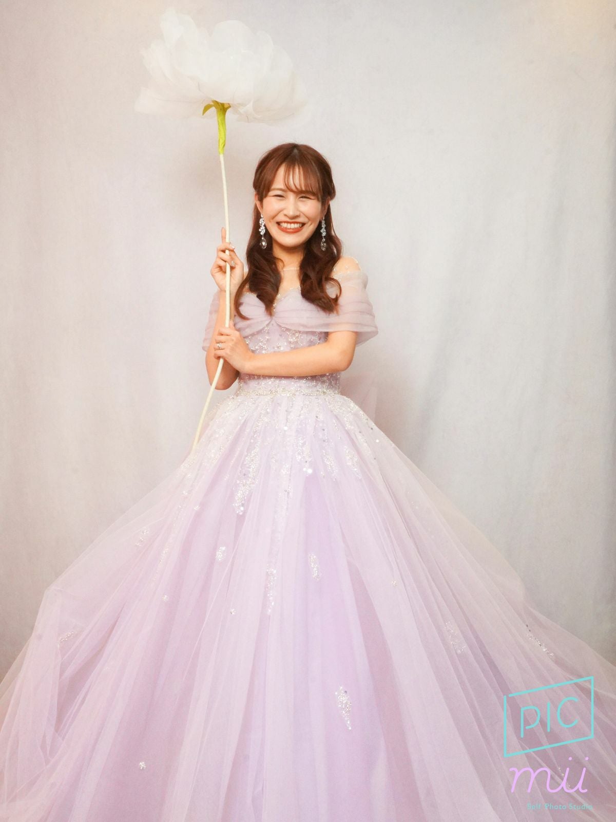 横浜店】30分撮り放題 人気コラボドレス限定フォトプラン | DRESSY