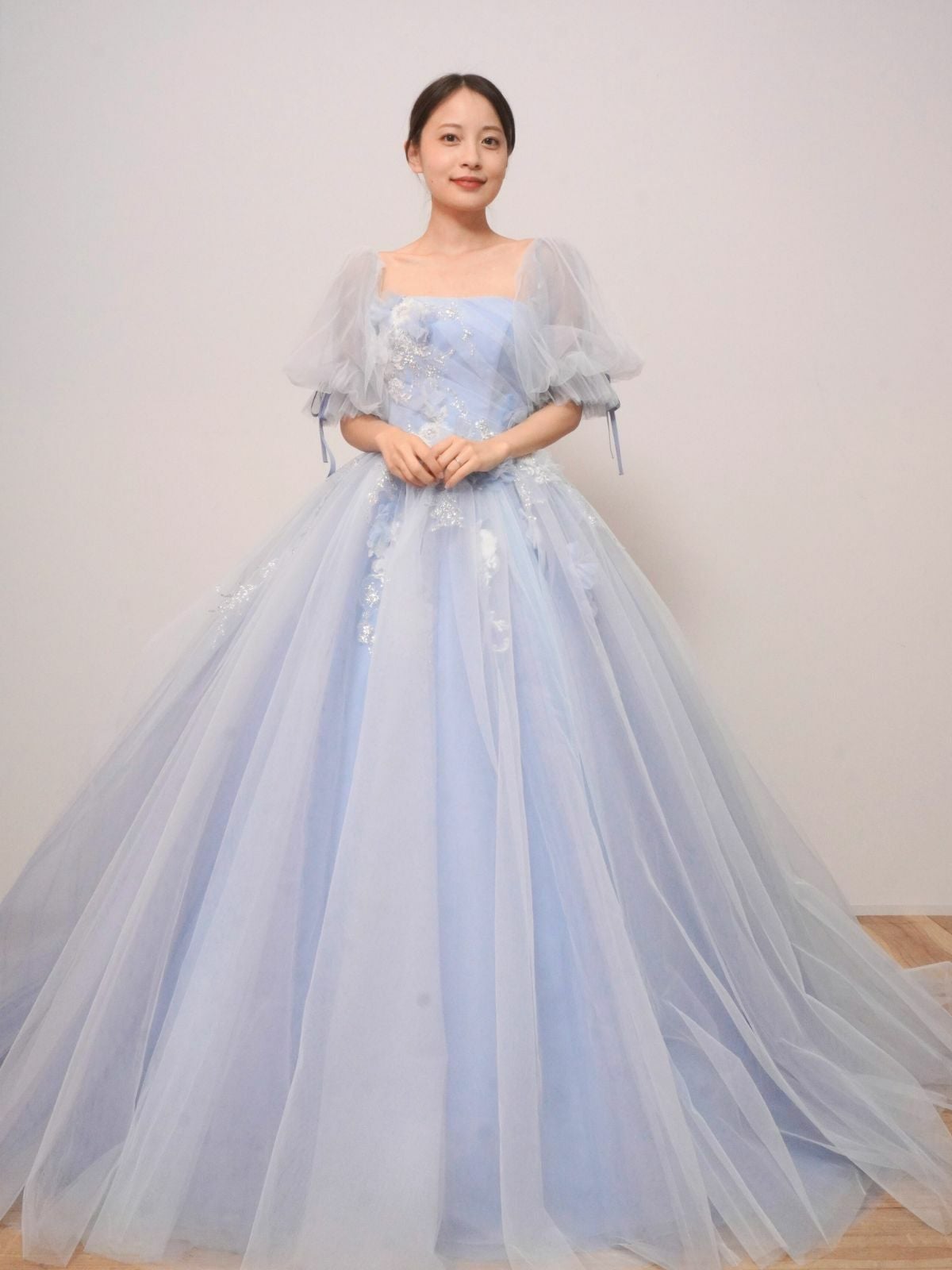 横浜店】30分撮り放題 人気コラボドレス限定フォトプラン | DRESSY