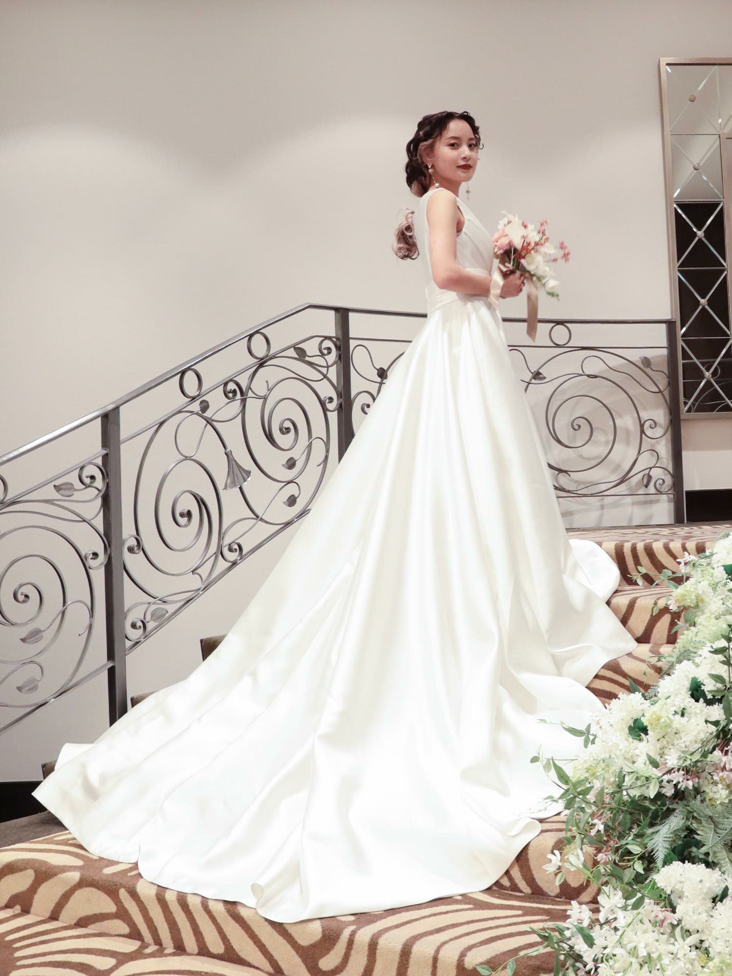 3泊4日】2wayミカドサテンドレス-パフスリーブ〈PD-WDOR-63〉 | DRESSY