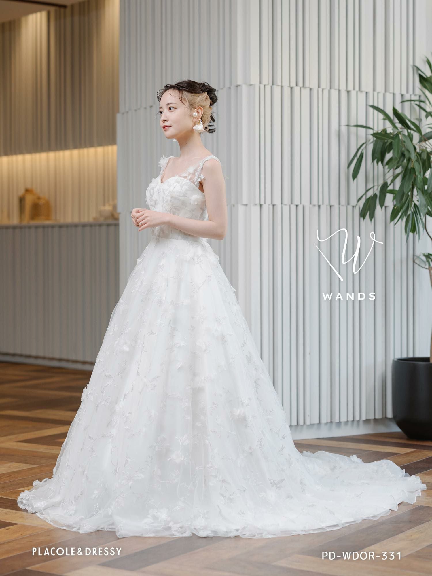 美品】ウェディングドレス Barbie フラワーレース 美品】ワタベ 